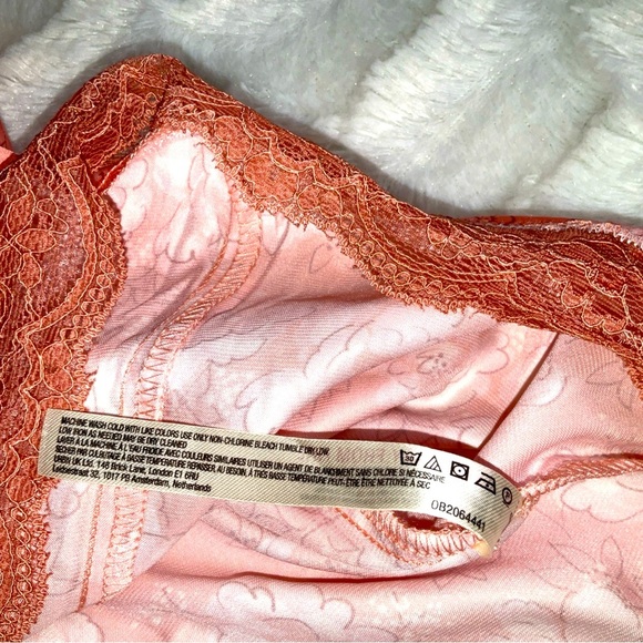 Free People Intimates Size Medium Peach Floral Satin & Lace Top Romance - Picture 5 of 12